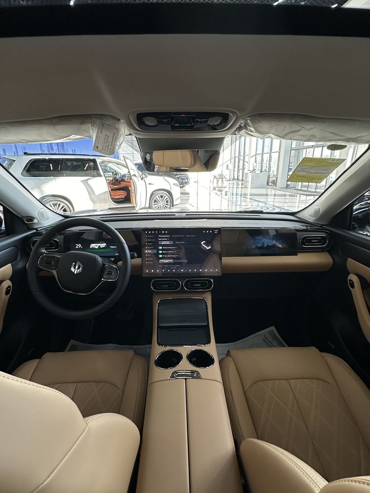 Leapmotor c 11 ev nalichida