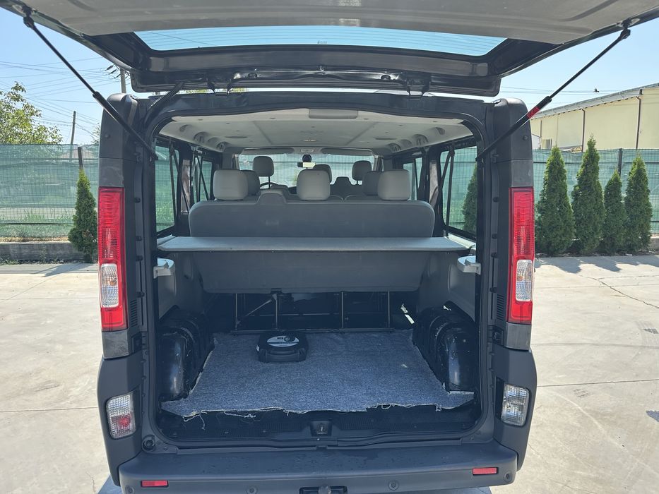 OPEL VIVARO LUNG 8+1 Locuri an 2011/ 2.0TDI-115cp/ IMPECABIL!