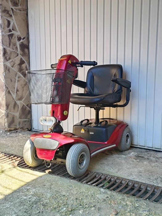 Carucior electric scuter handicap tricicleta batrani carut dizabilitat