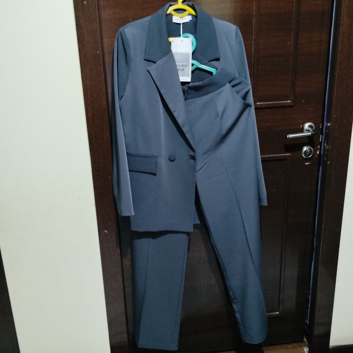 Ayollar kastyum shimi original Xitoy