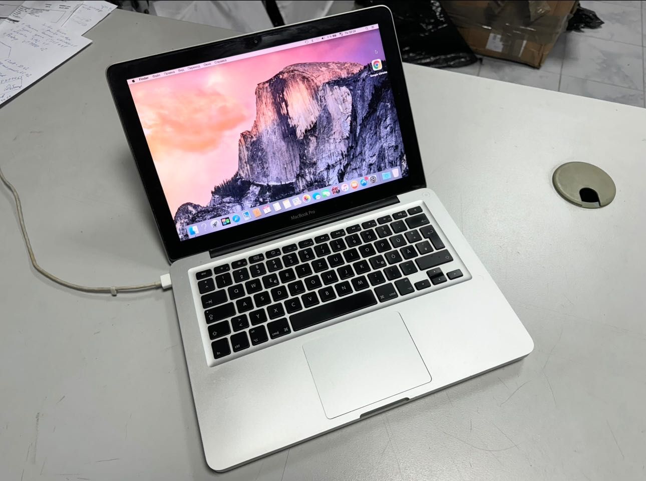 MacBook Pro A1278 13.3-inch, Core 2 Duo / 4GB RAM / 320GB