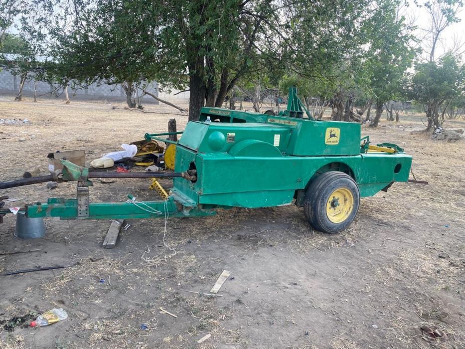 Пресс подборщик John Deere 456