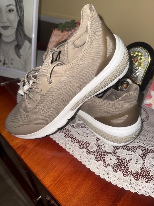 Adidasi Geox marimea 40 noi