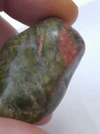 Натурален унакит камък