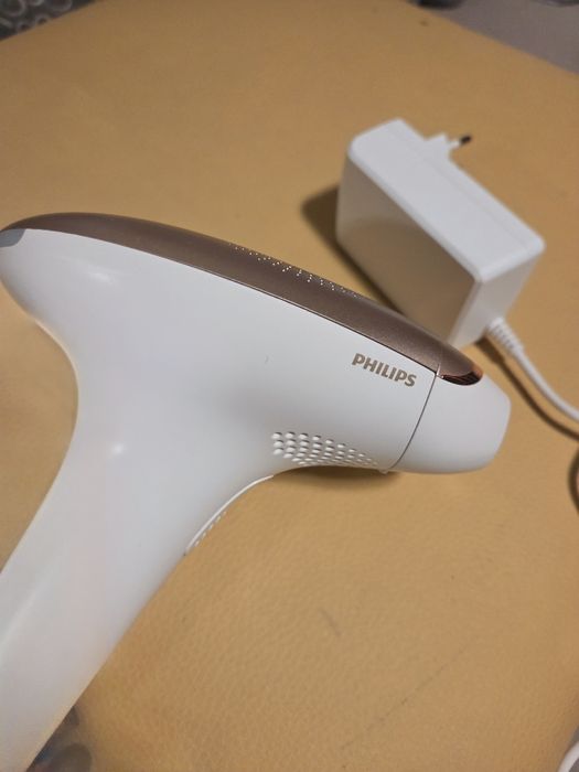 Фотоепилатор Philips Lumea Advanced IPL Hair Removal.