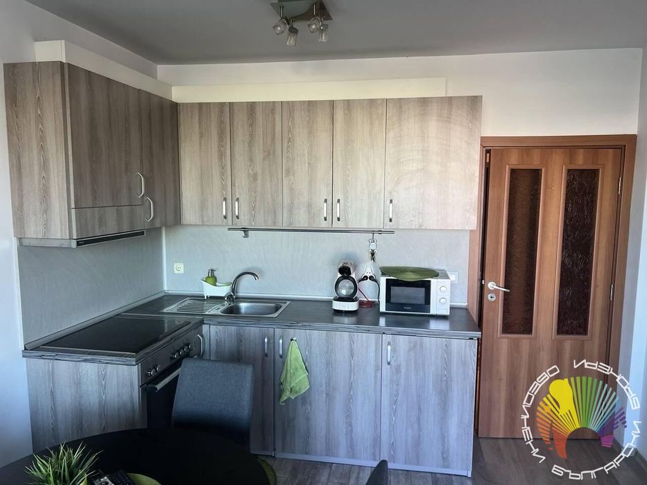 Дава се под наем Двустаен апартамент в Бургас, Център - 51 кв.м за 408 € - Снимка #2