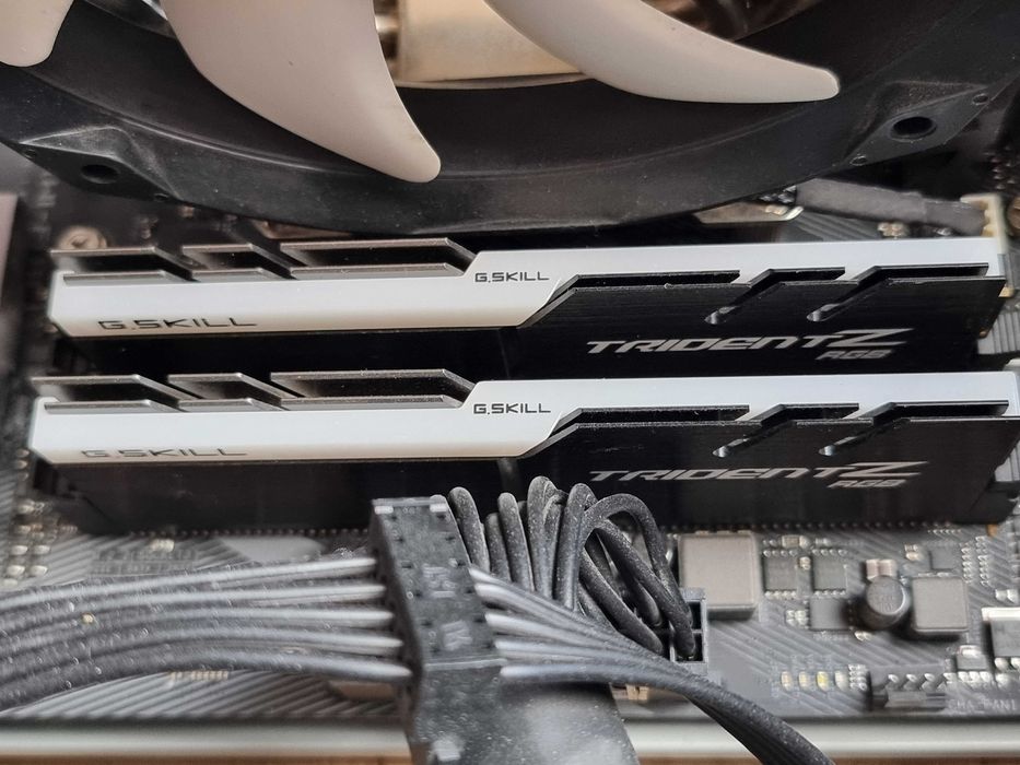 PC gaming silent i7-8700K 4.7Ghz GTX 1070Ti 16GB DDR4 3600Mhz