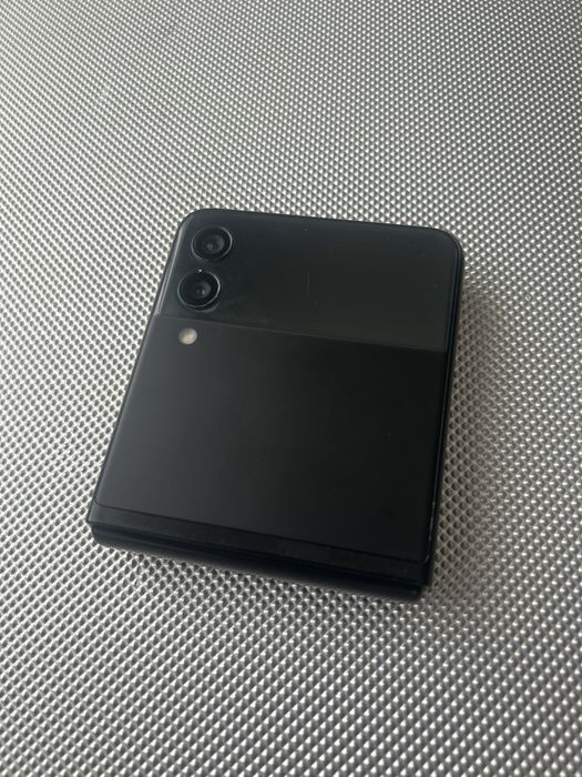 Samsung Z Flip 3 • 128 GB • Liber Retea