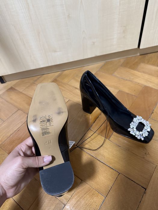 Pantofi H&M noi