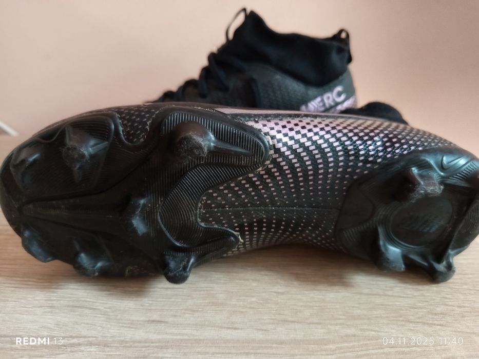 Детски футболни обувки Nike