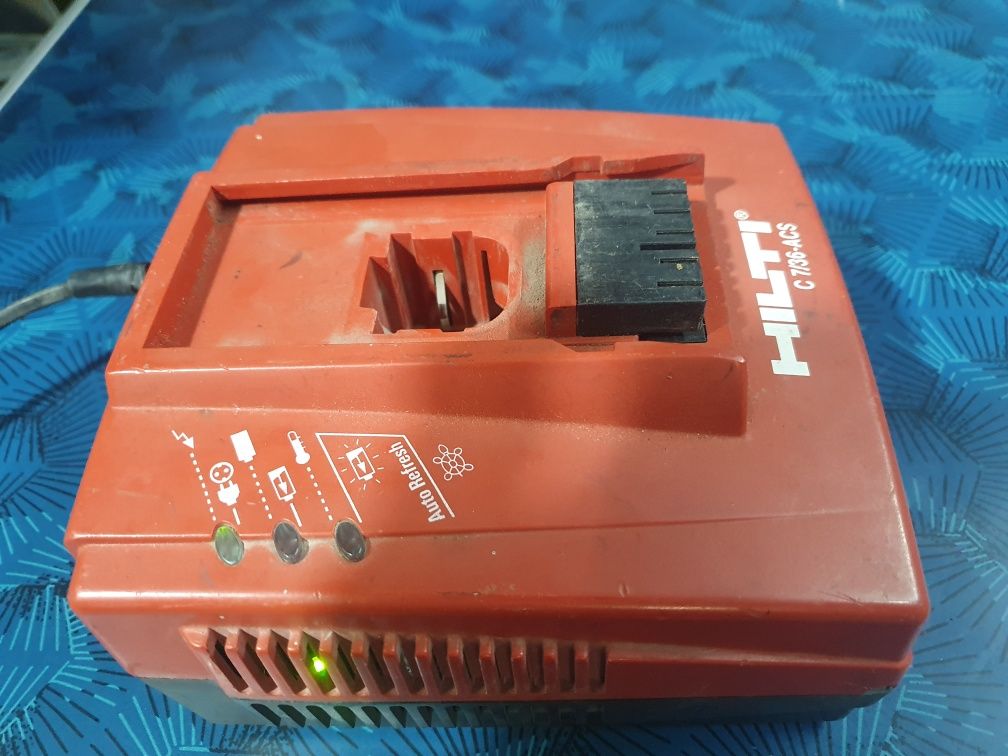 Incarcator baterie acumulator Hilti C7/36 ACS In stare de funcionare