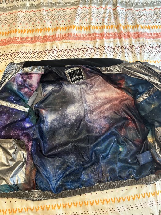 Зимно яке GUESS.