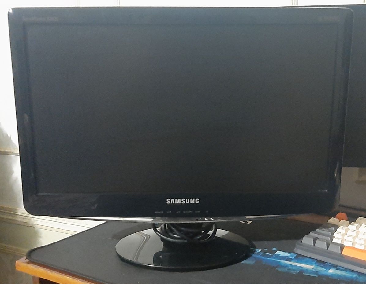 Монитор Samsung B2030N