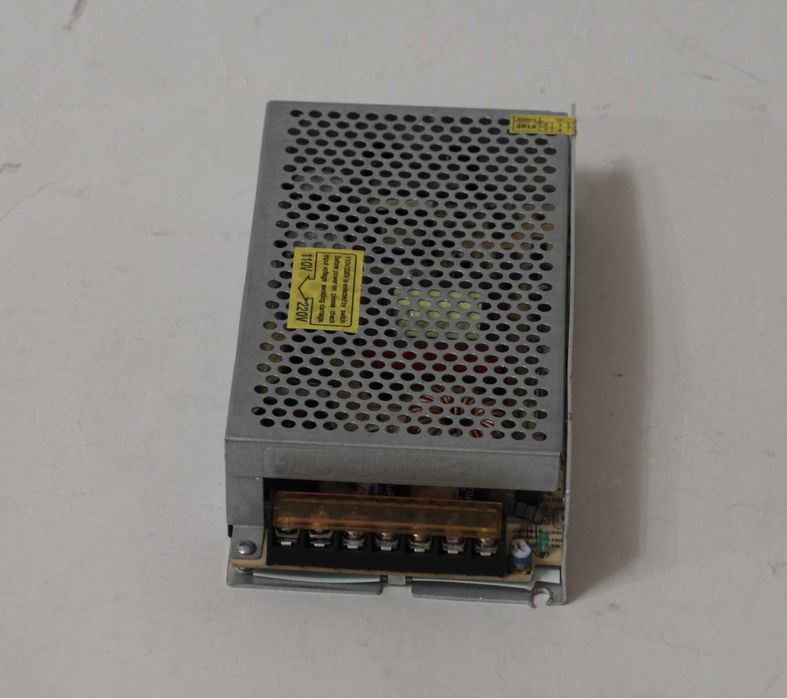 Sursă in comutatie Well 24V 150W