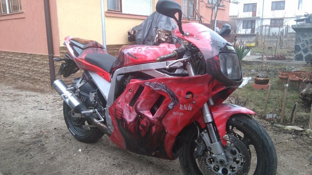 Пистов мотор - Сузуки GSXR-750