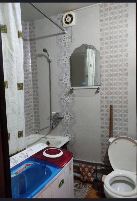 Olmazor tumani prakratura oldidan uy sotiladi