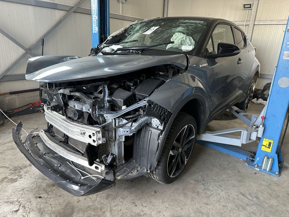 Toyota CH-R -2020г-Фейс-GR-На части !