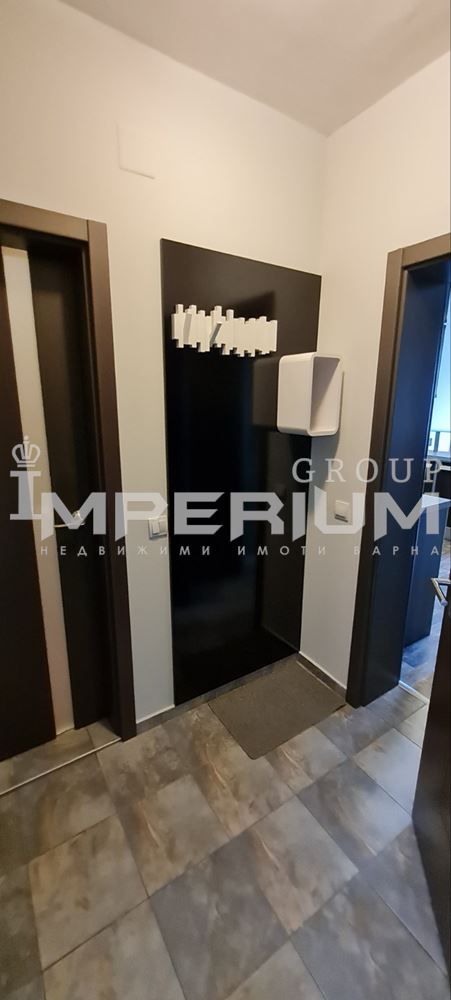 Двустаен апартамент в Затворен комплекс под наем м-т Траката, гр. Вар
