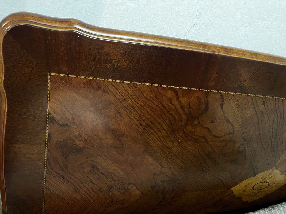 Продам стол из массива дерева