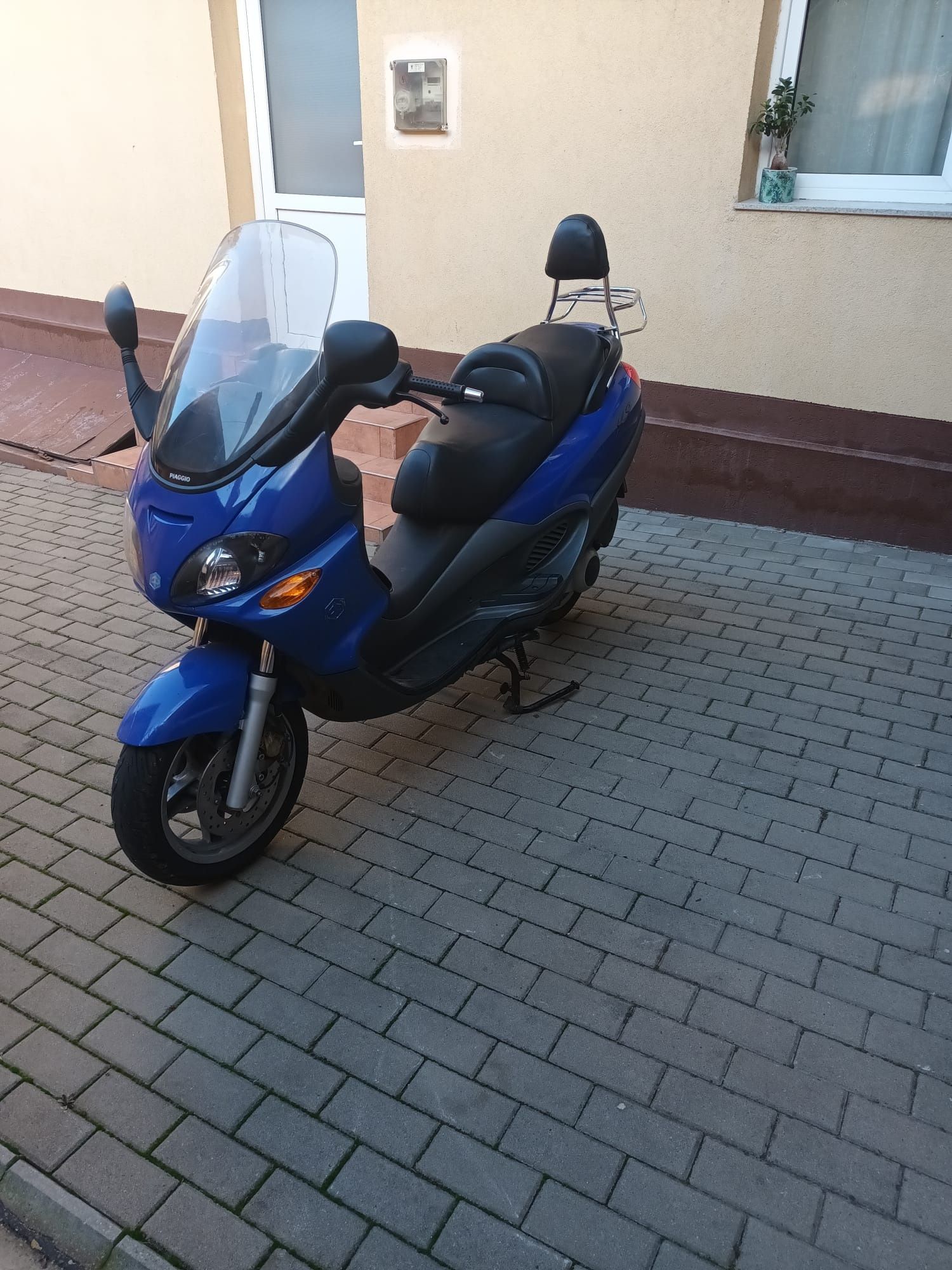 Scuter  piaggio x9