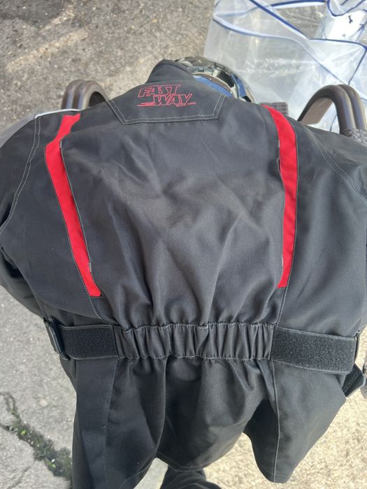 Casca nishua si costum moto