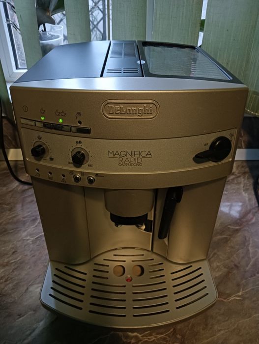 Espressor: Delonghi magnifica