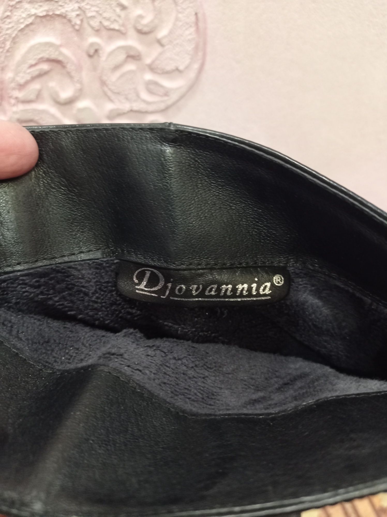 Продам зимние сапоги из натуральной кожи