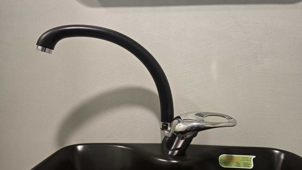 хигиенен душ Видима нов, ПВЦ огледало, мивка, смесител