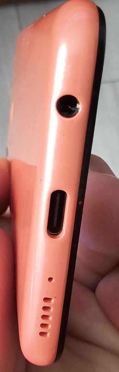 Продавам samsung А20e