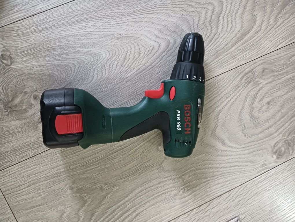 Винтоверт BOSCH psr 960