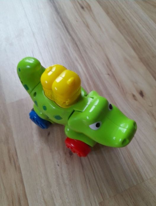 joc Jucarie bebelusi Fisher Price Crocodil apasa merge

crocodil cu ro
