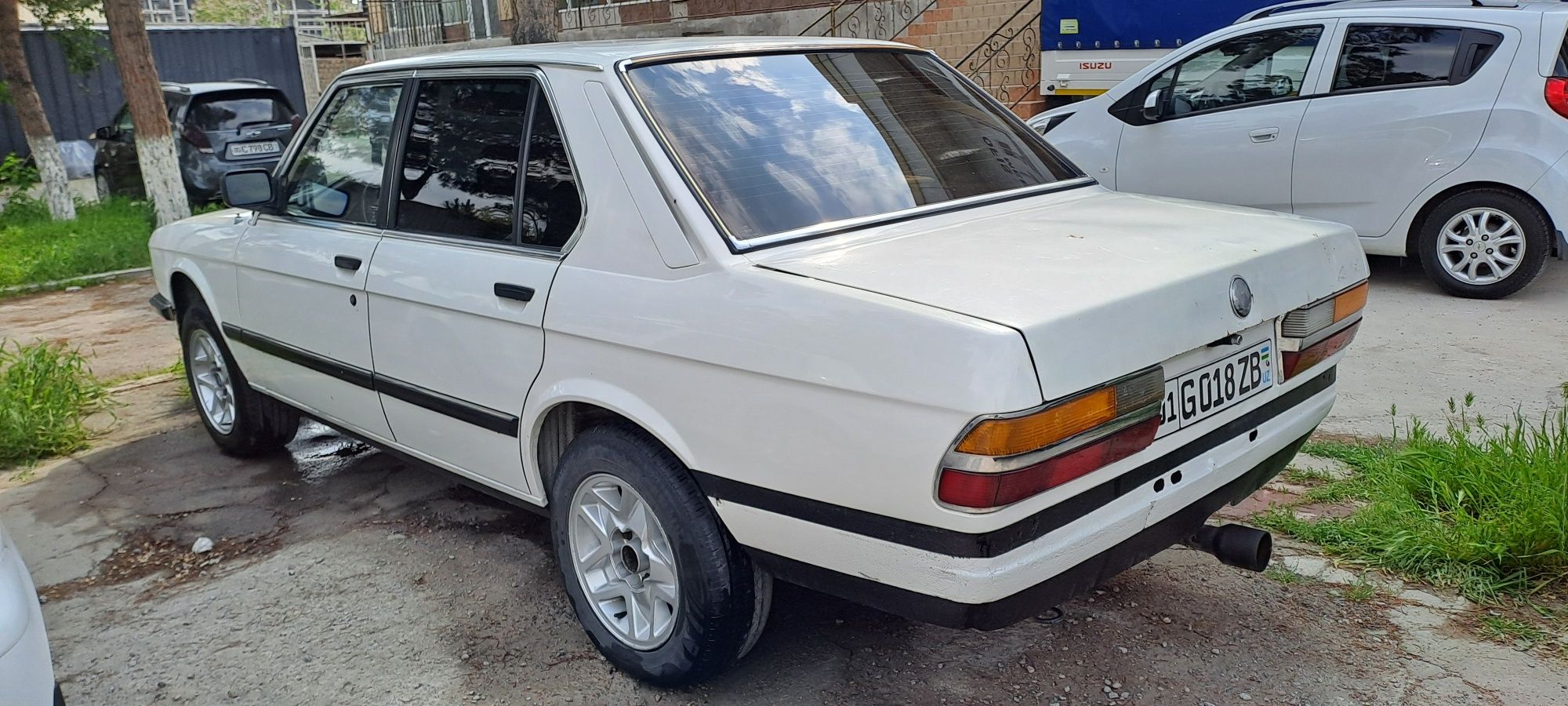 BMW e28 m10b18 injektor