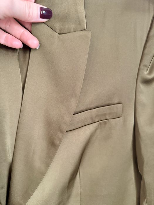 Нов костюм MOTIVI