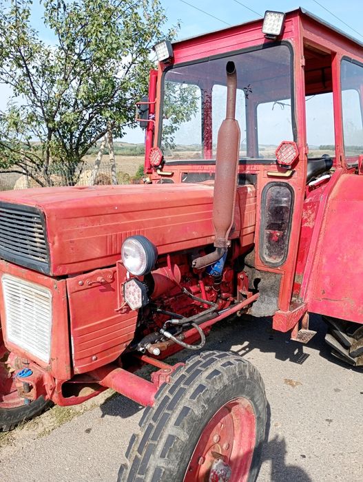 Vând tractor u550
