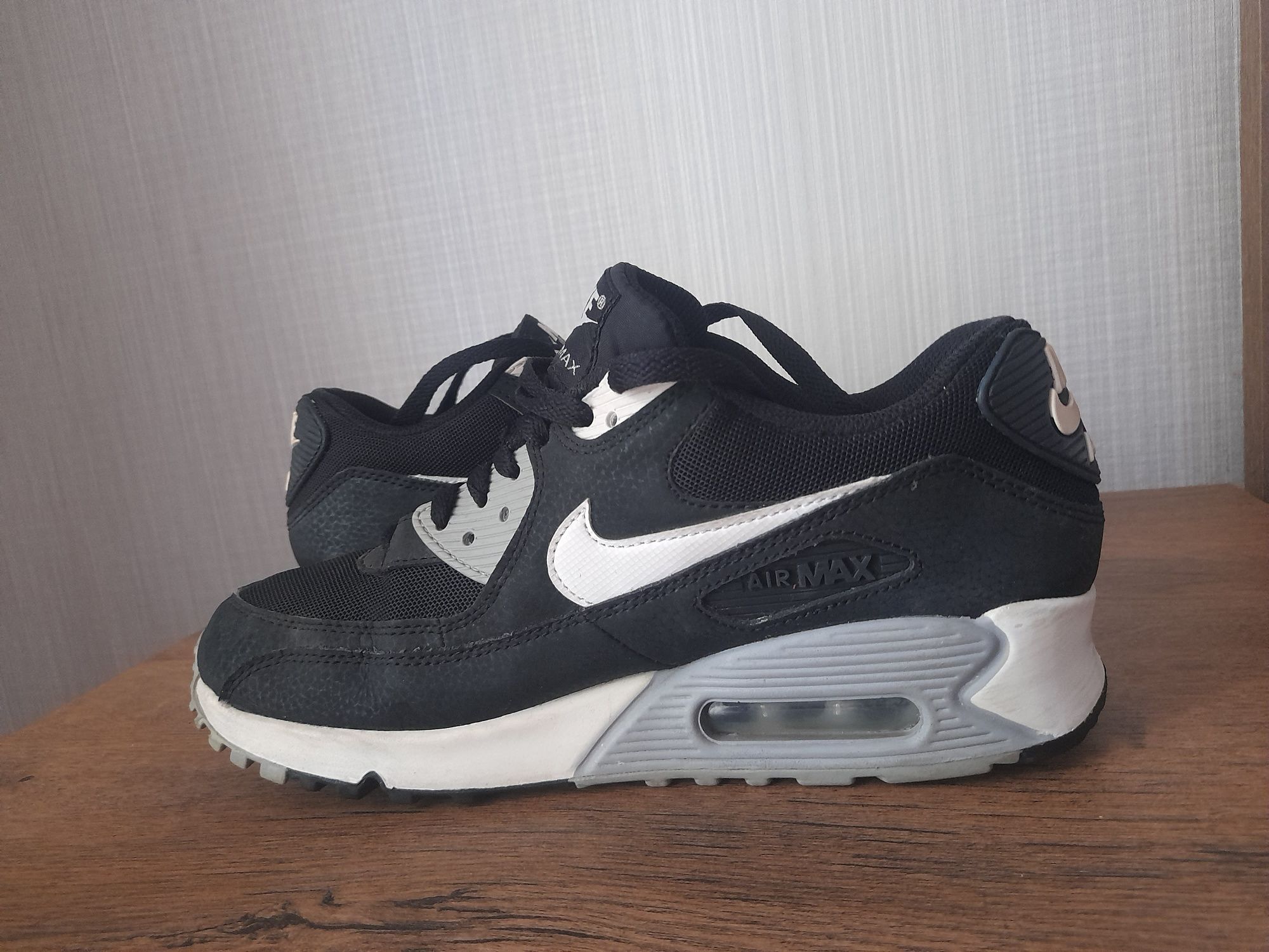 Nike Air max 90 маратонки 39 номер.