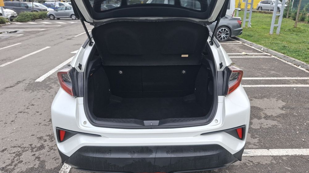 Toyota C-HR 1.8 Hybrid, alb perlat, Full option