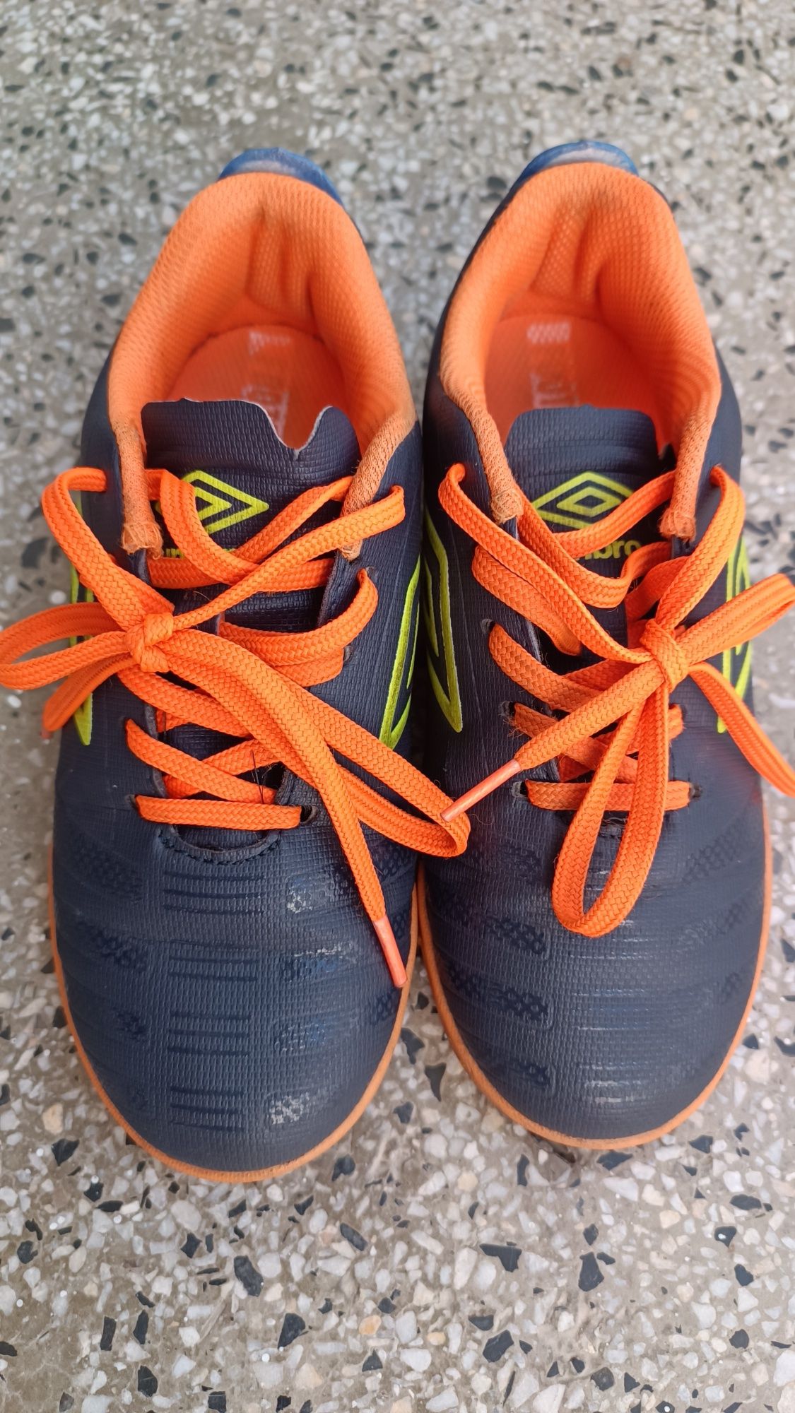 Стоножки футболни обувки UMBRO бутонки