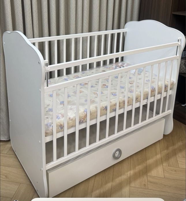 Манеж-кровать детский.