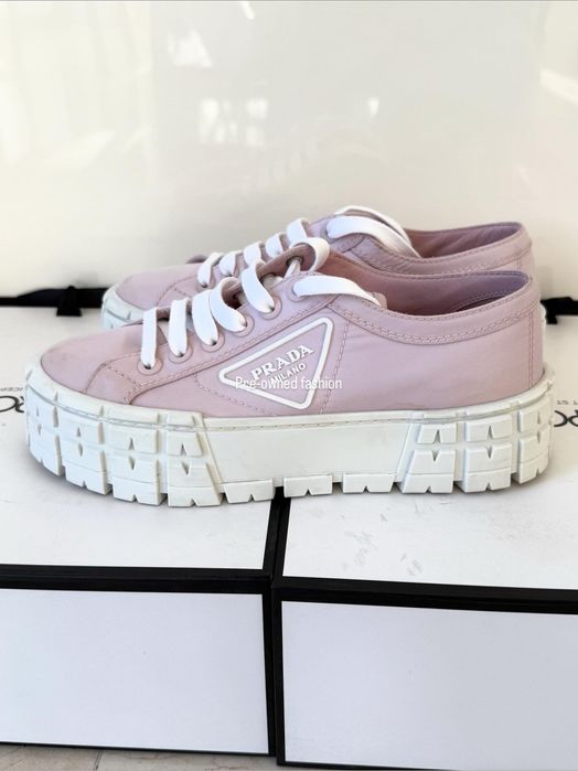 Prada маратонки /37.5