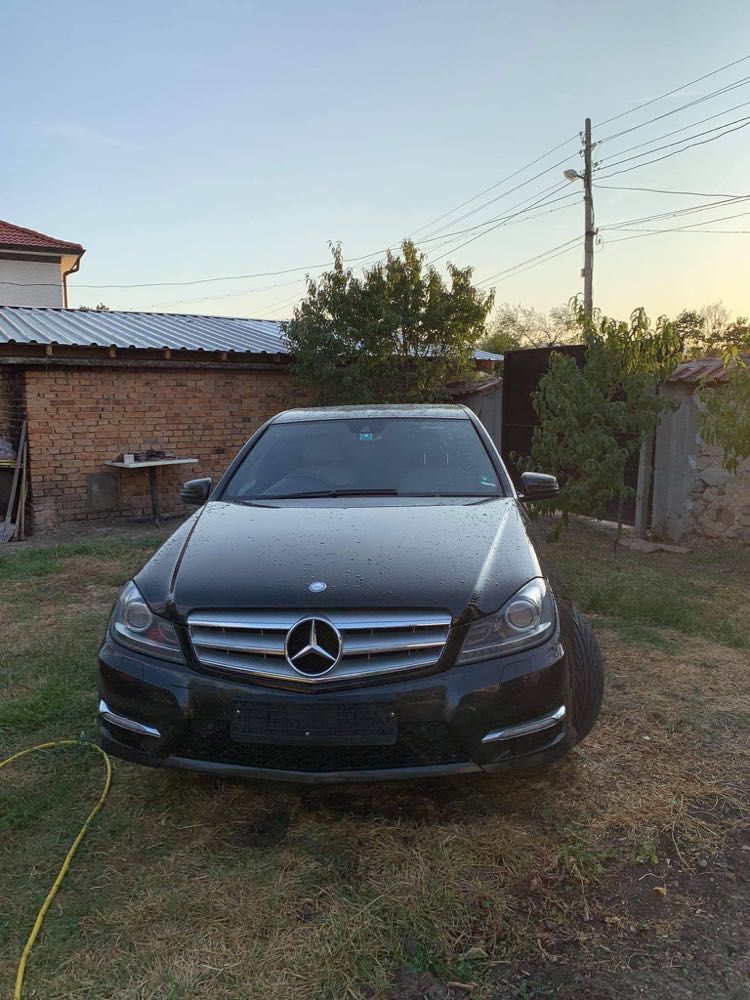 На Части Mercedes W204 C220 Facelift AMG Pack OM651