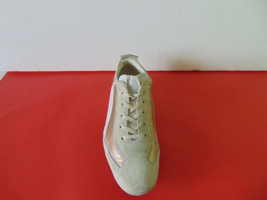 Tods номер 38 1/2 Оригинални дамски обувки