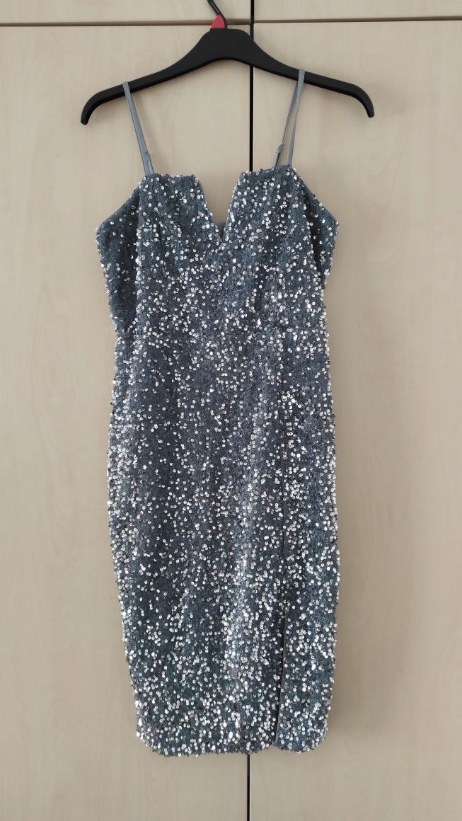 Rochie cu paiete argintiu- mărime M