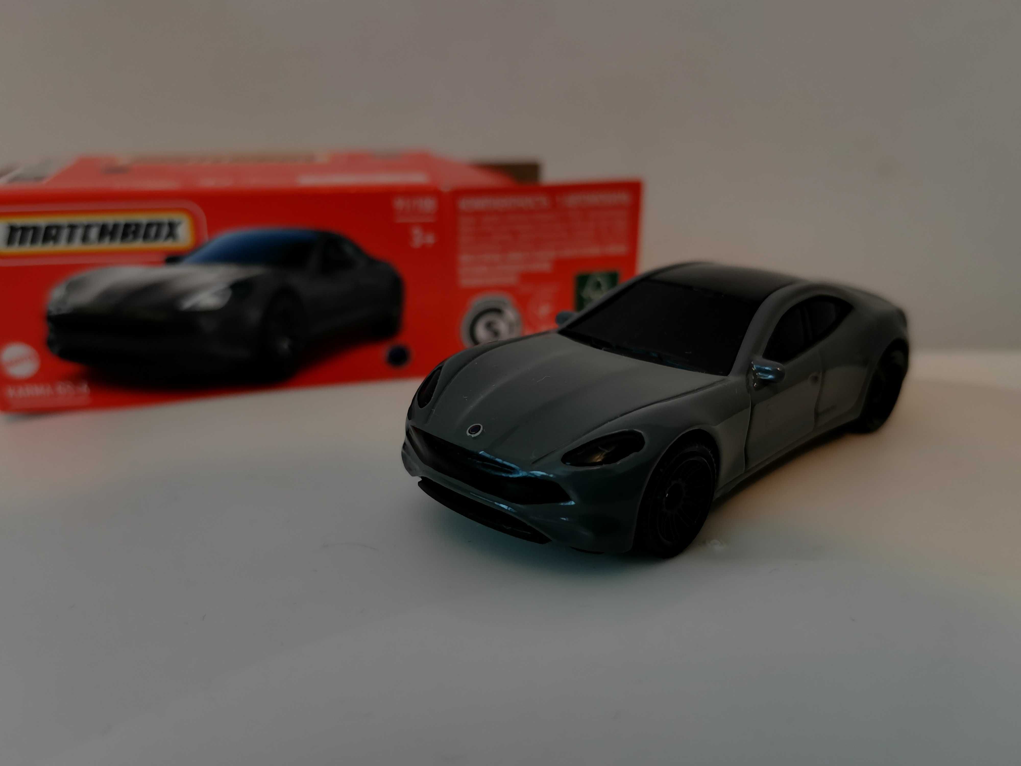 Продавам различни колички за игра или колекция