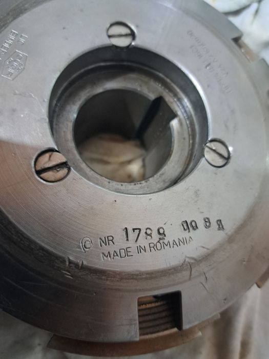 Reparatie roata conducatoare BULDOZER