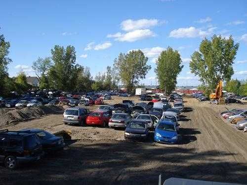 cu caroseria avariata , implicata in accident