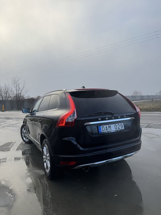 Volvo XC60 Summum  2.0 motor in 5 cilindri !!