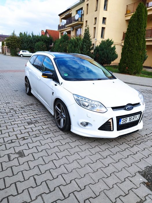 Vând Ford Focus RS