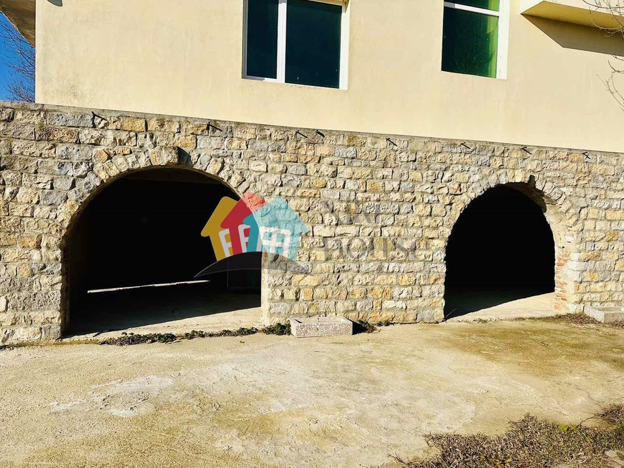 Продава се Къща в с. Шкорпиловци, Област Варна - 380 кв.м за 311 €/кв.м - Снимка #4