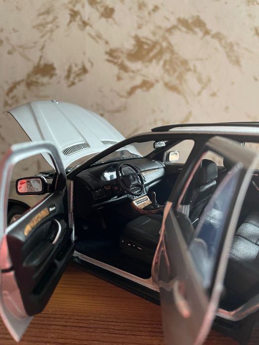 BMW X5, BMW 7 Series Kyosho Мащаб 1:18 Модели от метал