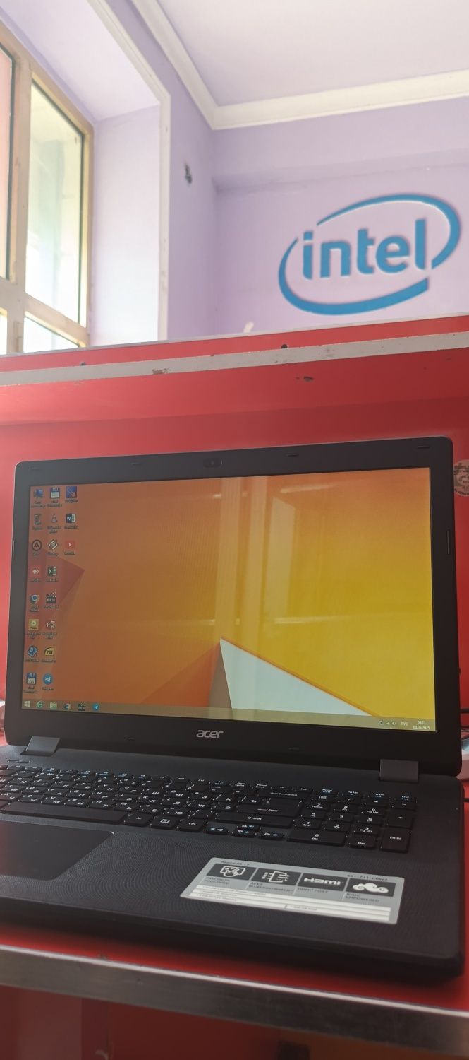 Noutbuk acer celeron